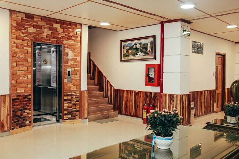 Frosty Land Hotel