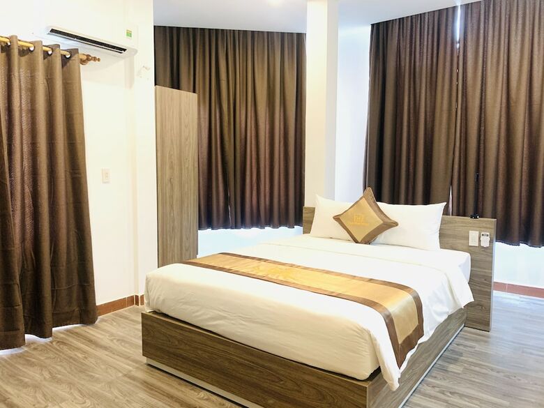 Nice Hue Hotel