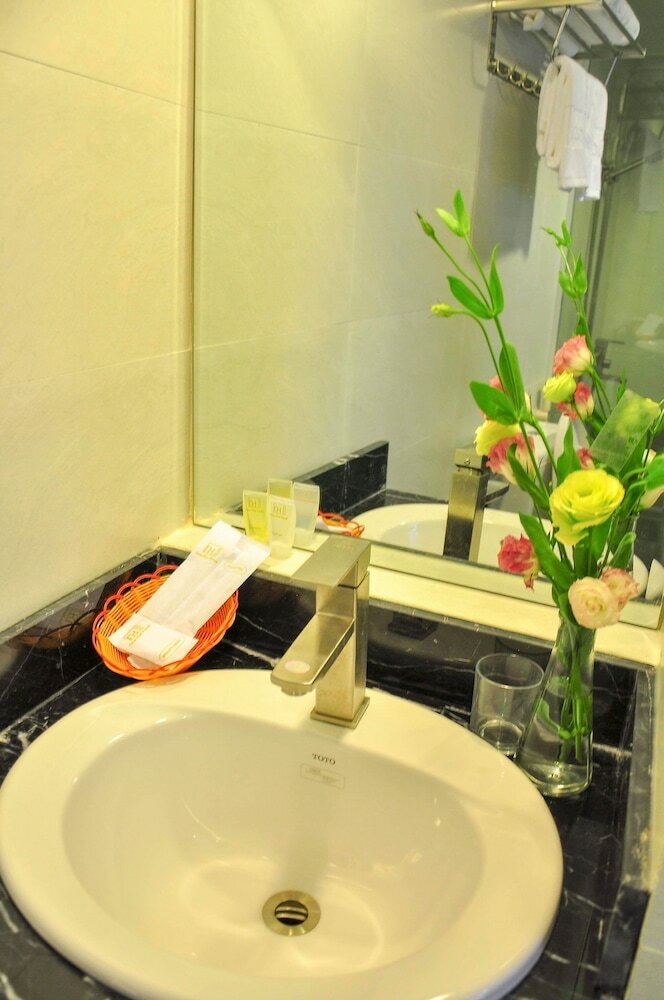Nice Hue Hotel
