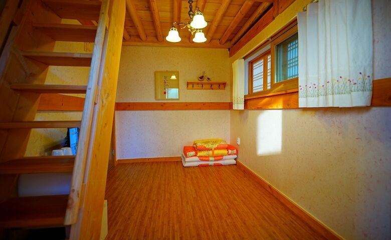 Hotel Hanok House