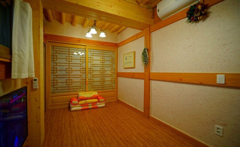 Hotel Hanok House