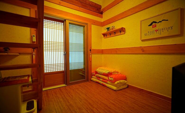Hotel Hanok House