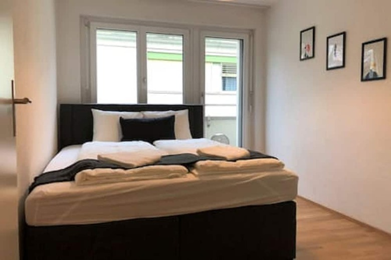 Hof Apartments - By Keyforge