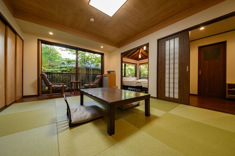 Yufuin Onsen Ryokan Mebaeso