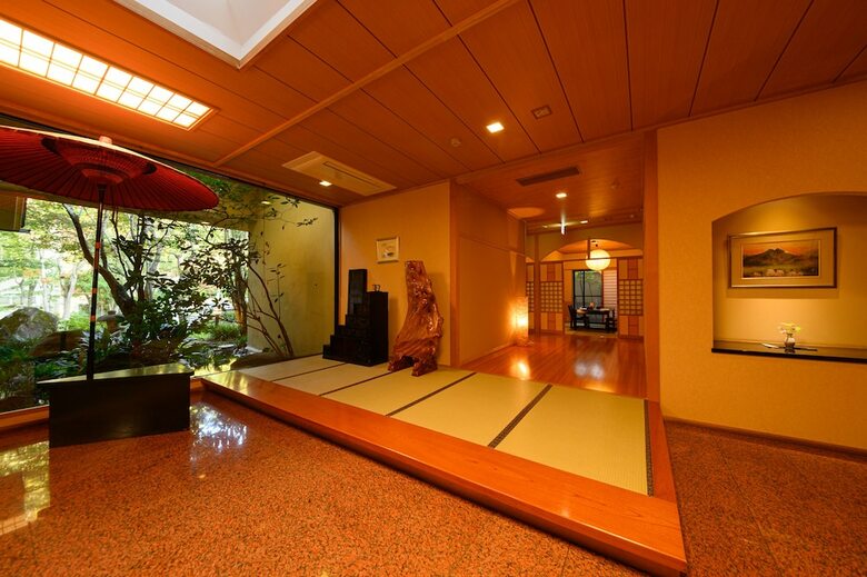 Yufuin Onsen Ryokan Mebaeso