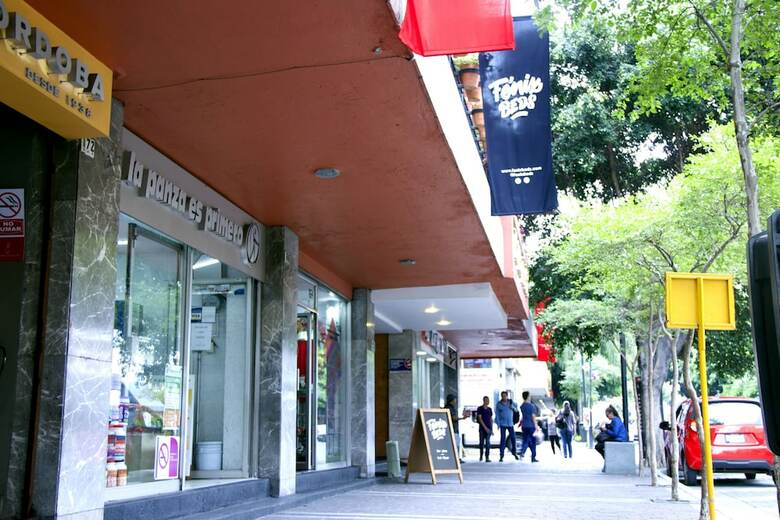 Hostal F�nix Beds Hostel