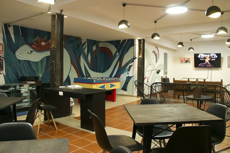 Hostal F�nix Beds Hostel