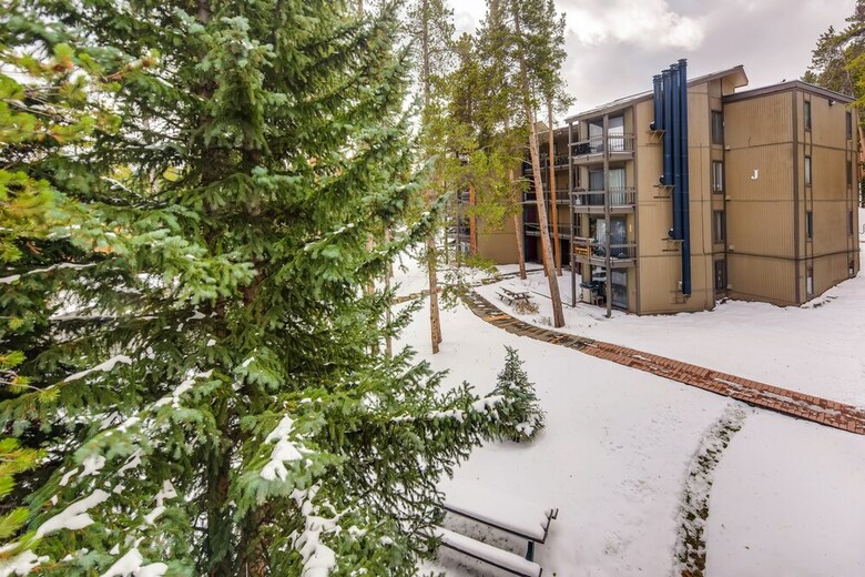 Gold Camp Condominiums By Crmr