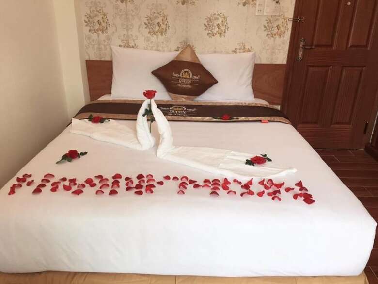 Queen Villa Hotel