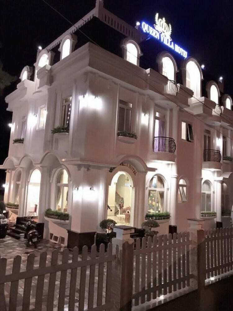 Queen Villa Hotel