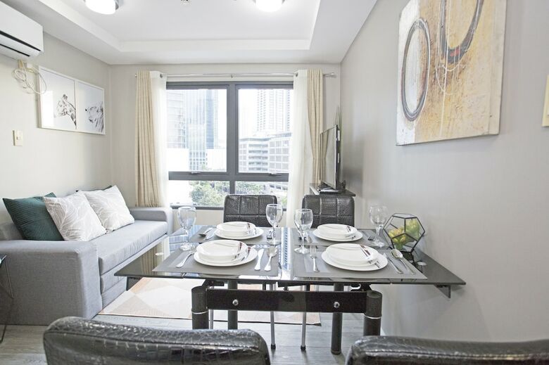 Apartamentos Indigo Ortigas @ Adb Avenue Tower