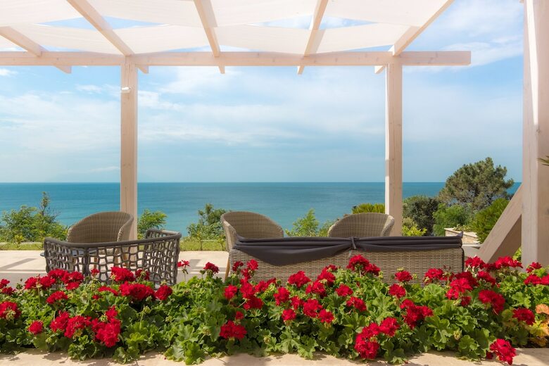 King Maron Hotel & Spa