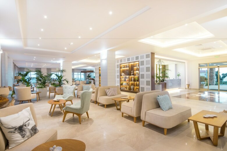 King Maron Hotel & Spa