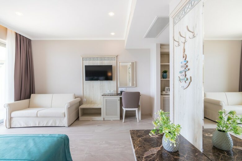 King Maron Hotel & Spa