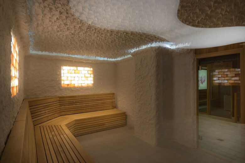 King Maron Hotel & Spa