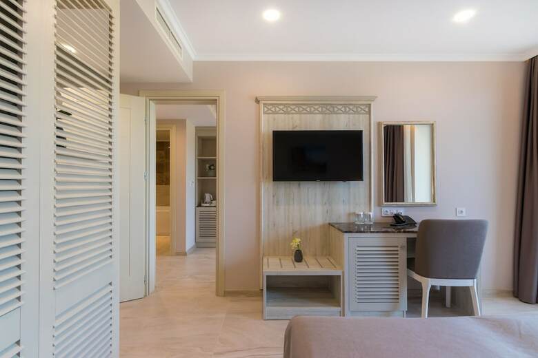King Maron Hotel & Spa