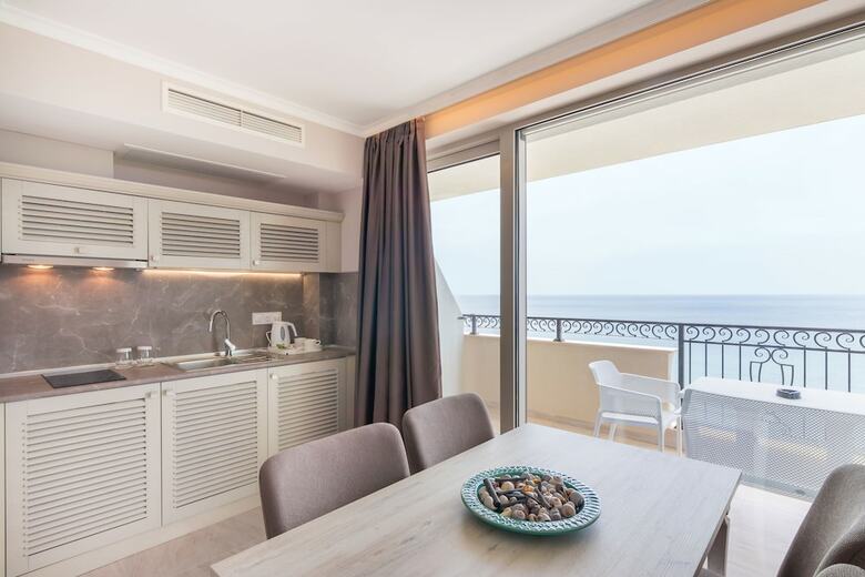 King Maron Hotel & Spa