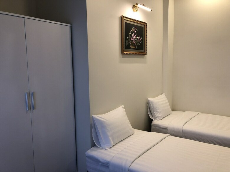 Tea Leaf Hotel