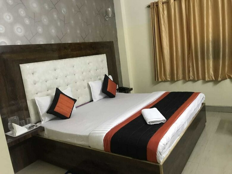 Hotel Aamantran Inn