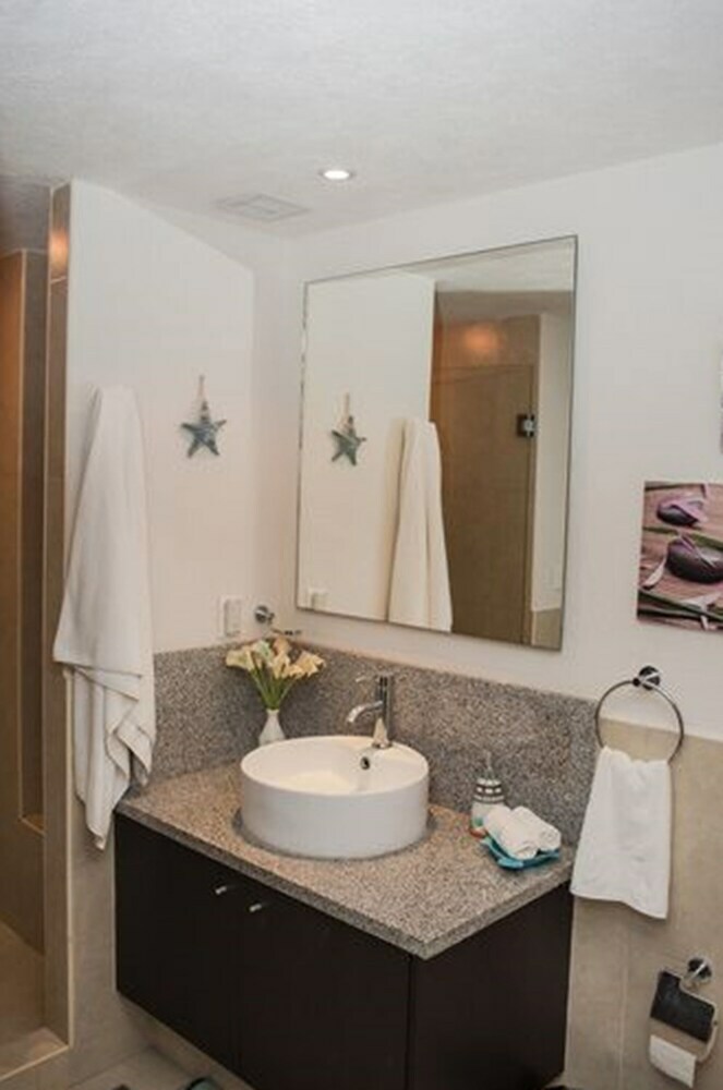 Grand Venetian Condominium
