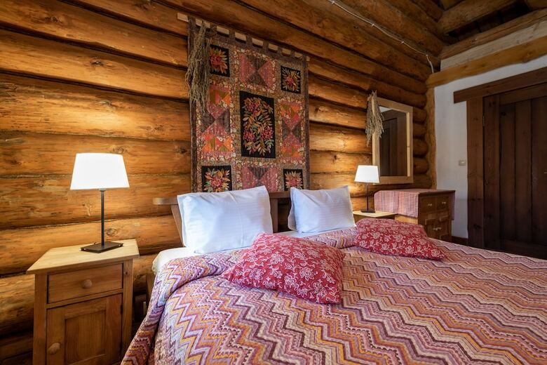 Hotel Ethnocomplex Bobrovaya Dolina