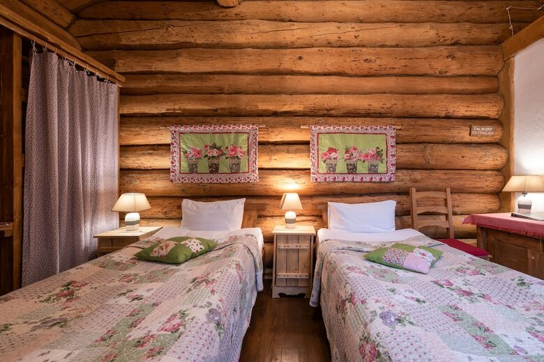 Hotel Ethnocomplex Bobrovaya Dolina