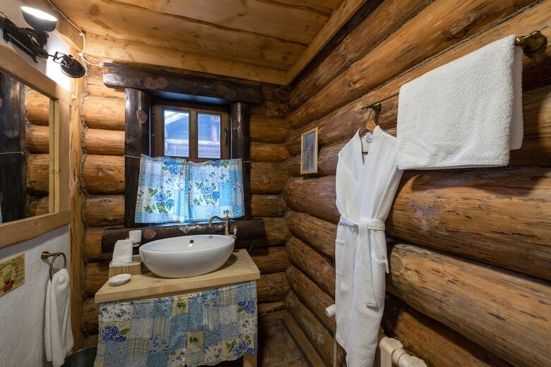 Hotel Ethnocomplex Bobrovaya Dolina