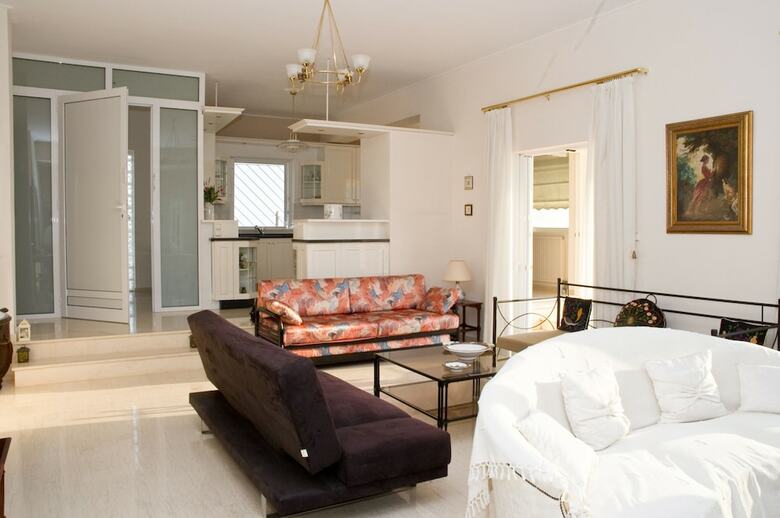 �modern Flat Overlooking The Gulf 300m To The Beach