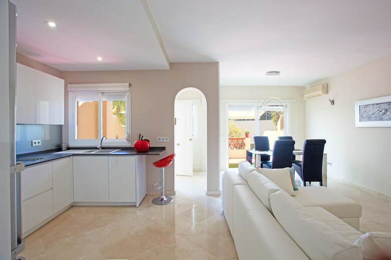 Apartment Pinos De Aloha