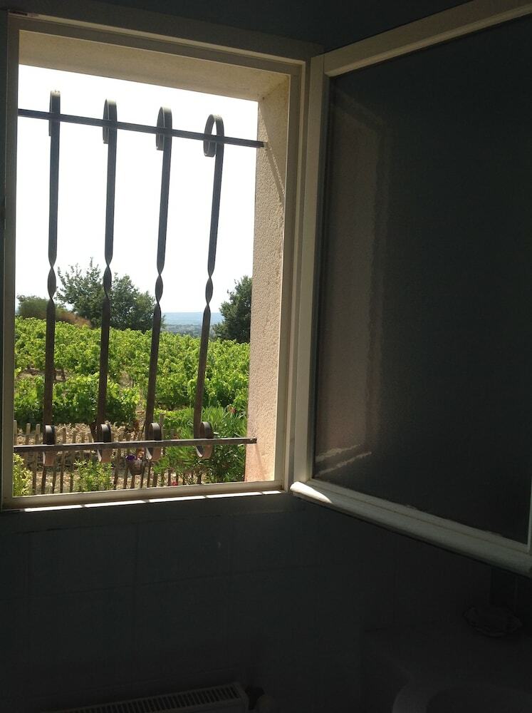B&B Acanthus