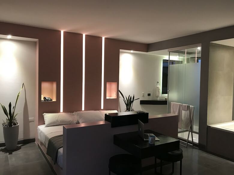 Hotel G