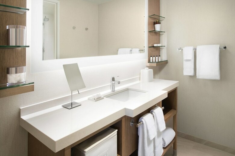 Delta Hotels By Marriott Seattle Everett