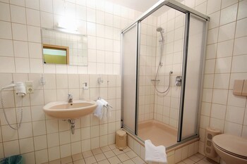 Hotel Schw�rer