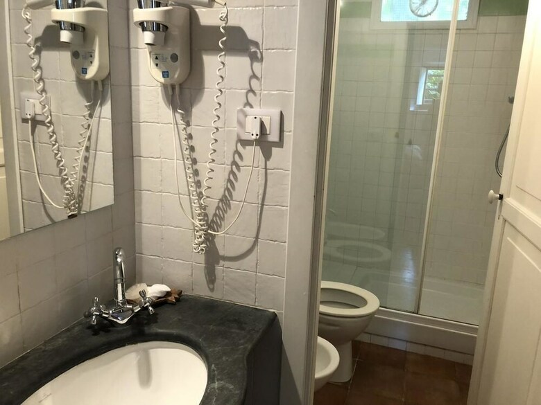 A O So� B&B