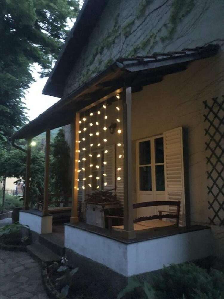 A O So� B&B