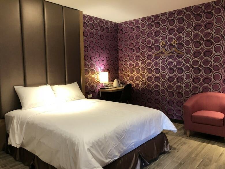 Honest&warm Hotel