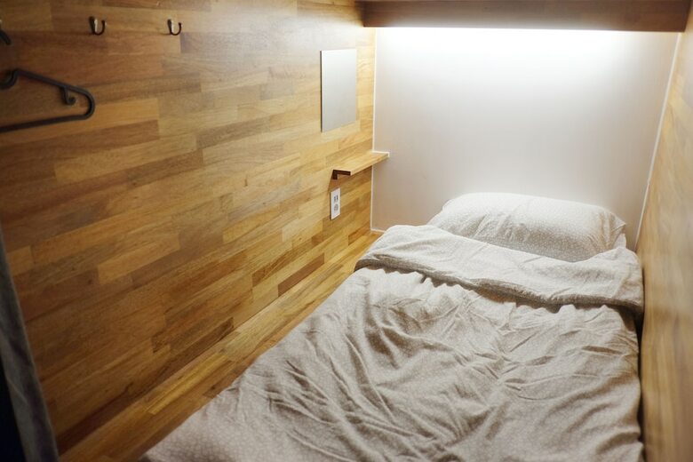 Hostal The Cube Hotel - Hostel