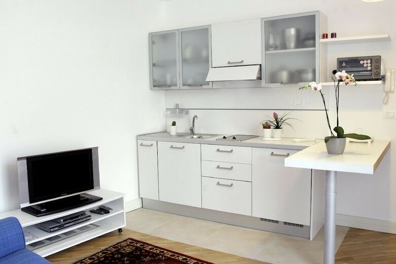 Ognina Residence
