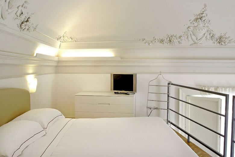 Ognina Residence