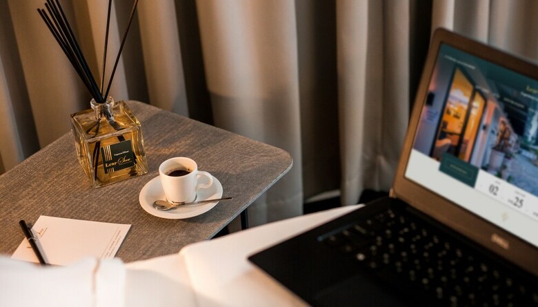Lear Sense - Experience Luxury Hotel