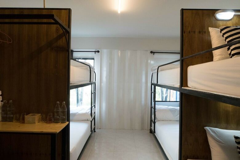 Qbix Hotel
