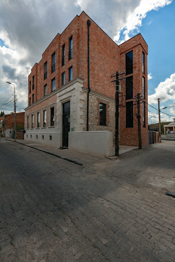 Solomon Hotel