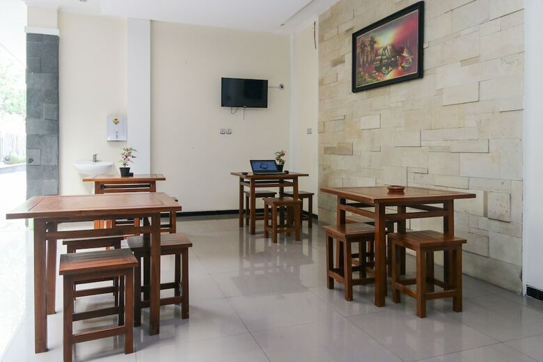 Hotel Airy Syariah Dr Wahidin 43 Bojonegoro