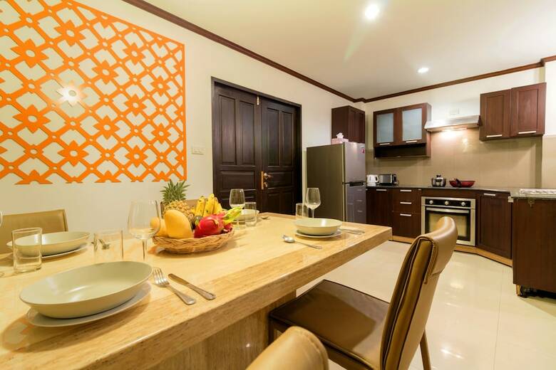 Baan Rawee Villas