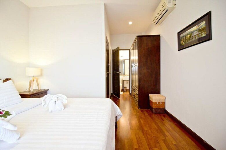 Baan Rawee Villas