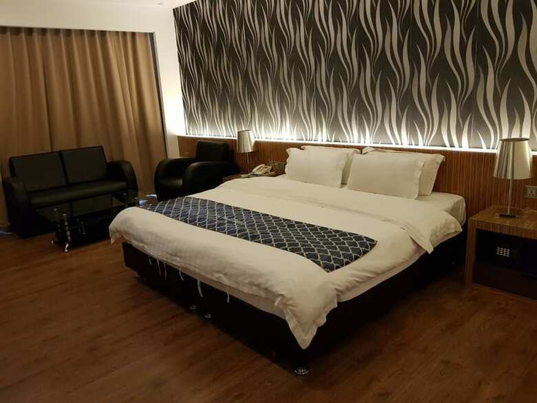 Hotel New World Motel