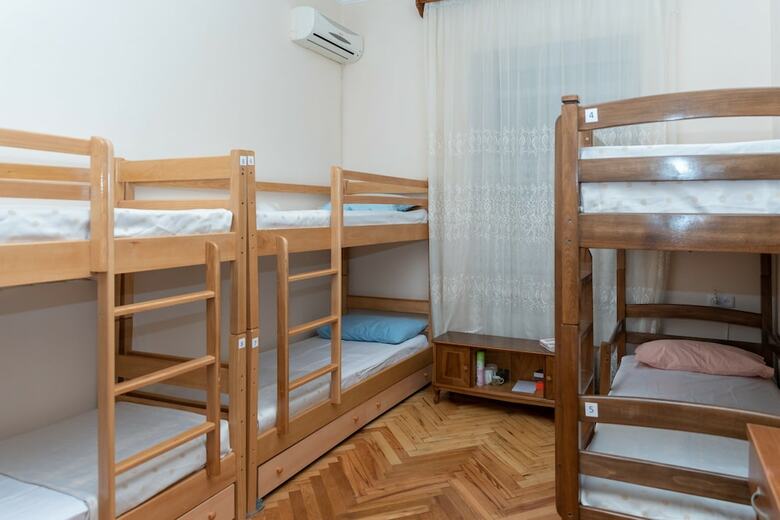 Hostal Arteast Hostel