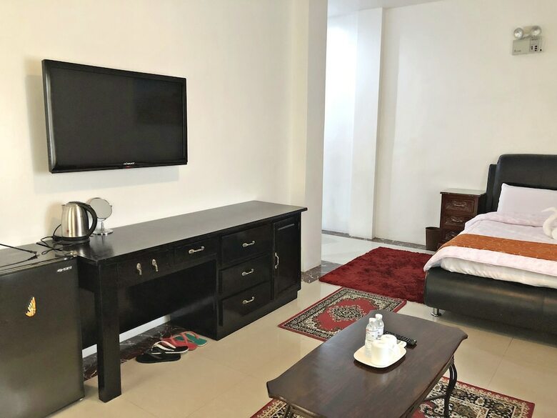 Hotel Knights Ko Suites