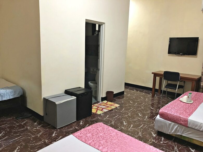 Hotel Knights Ko Suites