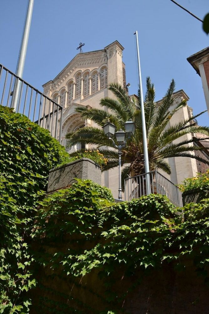 Relais Chiesa Madre Rooms And Apartments